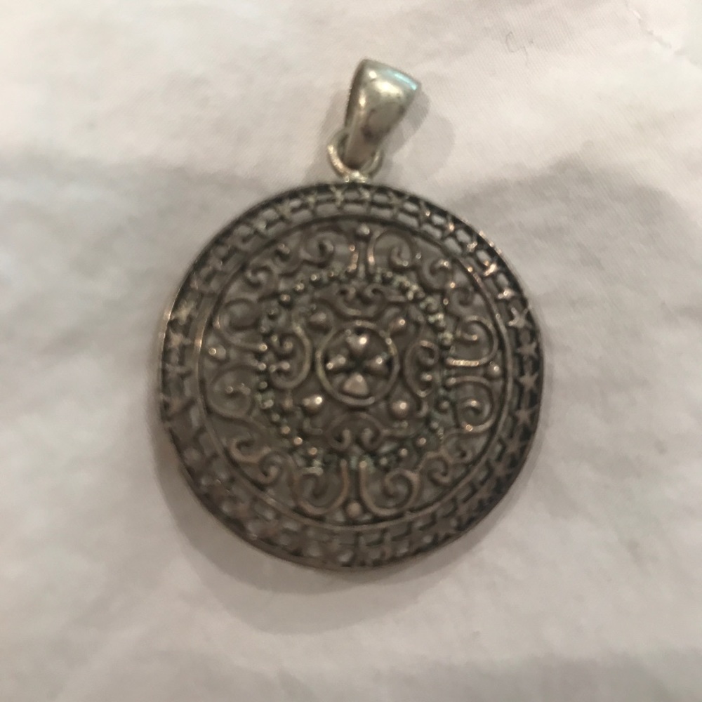 Silver pendent